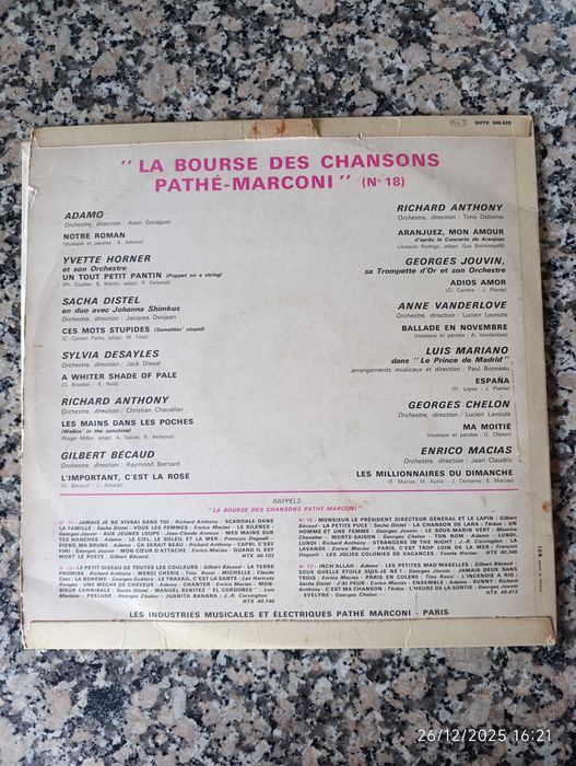 Vários discos de vinil de 33 tours