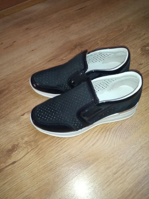 Buty damskie CCC Clara barson 38