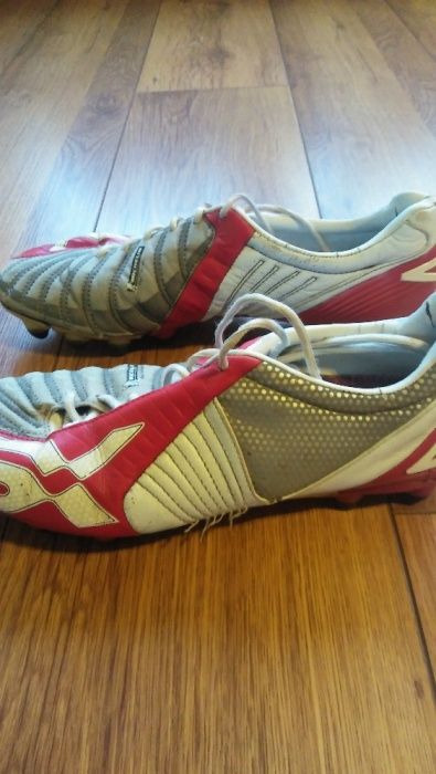 Buty piłkarskie