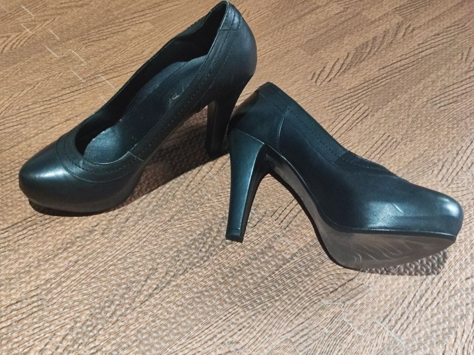 Botins em pele novos - n°:39