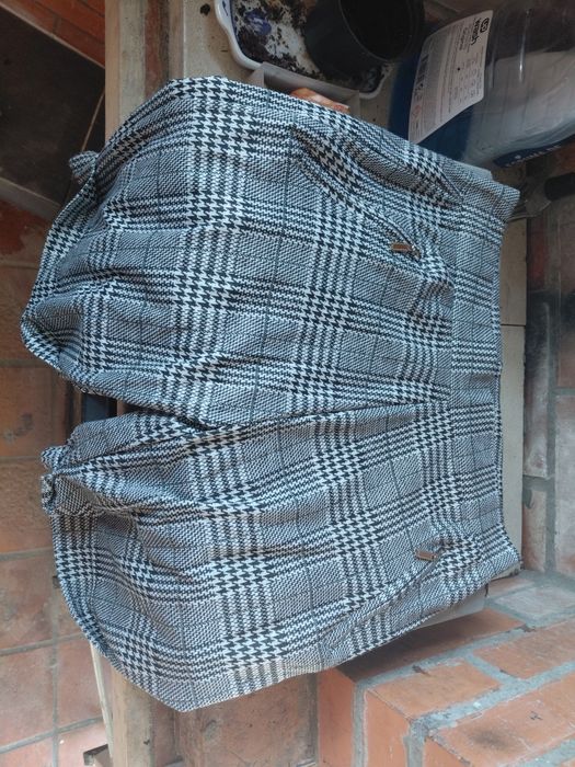 Calções de Senhora em muito bom estado geral. Tamanho:XL
