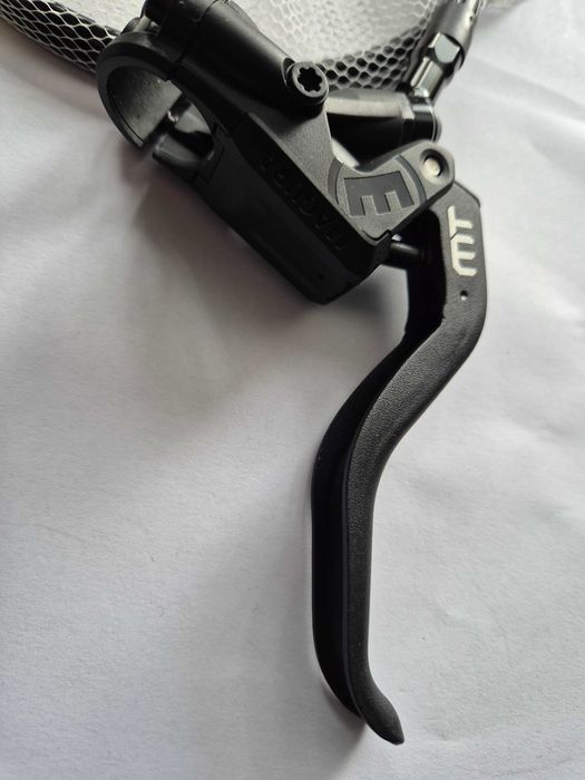 -60% Magura MT4 ,prawy hamulec , 165cm ,2 tłoczki, NOWY