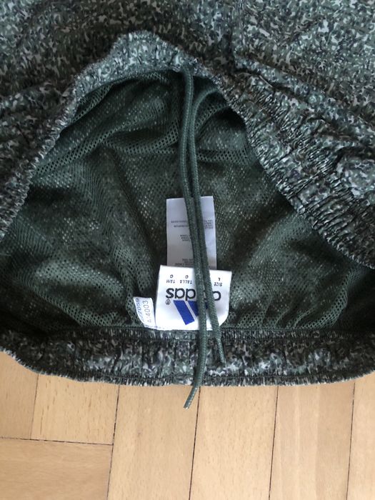 Spodenki sportowe Adidas L