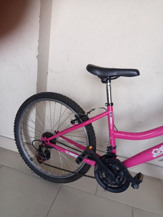 Duas bicicletas impecáveis