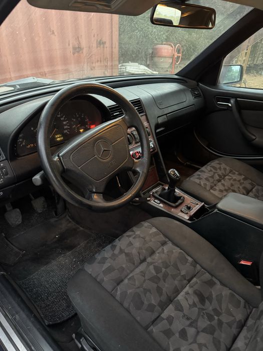 Mercedes c220 classic