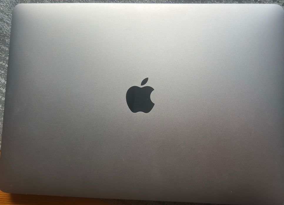 Klapa Skrzydło MacBook Air A2179 space gray