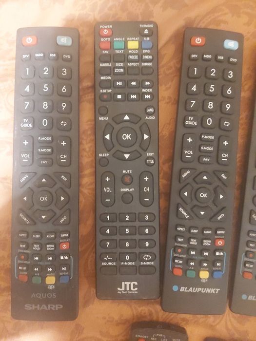 Продам  пульты к телевизору.