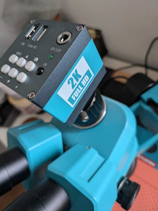 Microscópio Trinocular RF4 com camera 2K