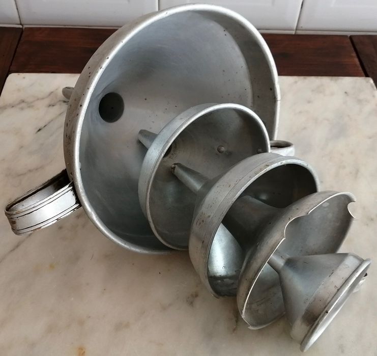 conjunto de funis em aluminio
