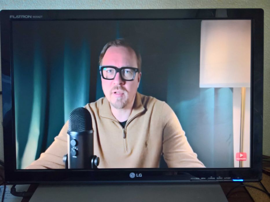 Монітор LG модель W2042TT