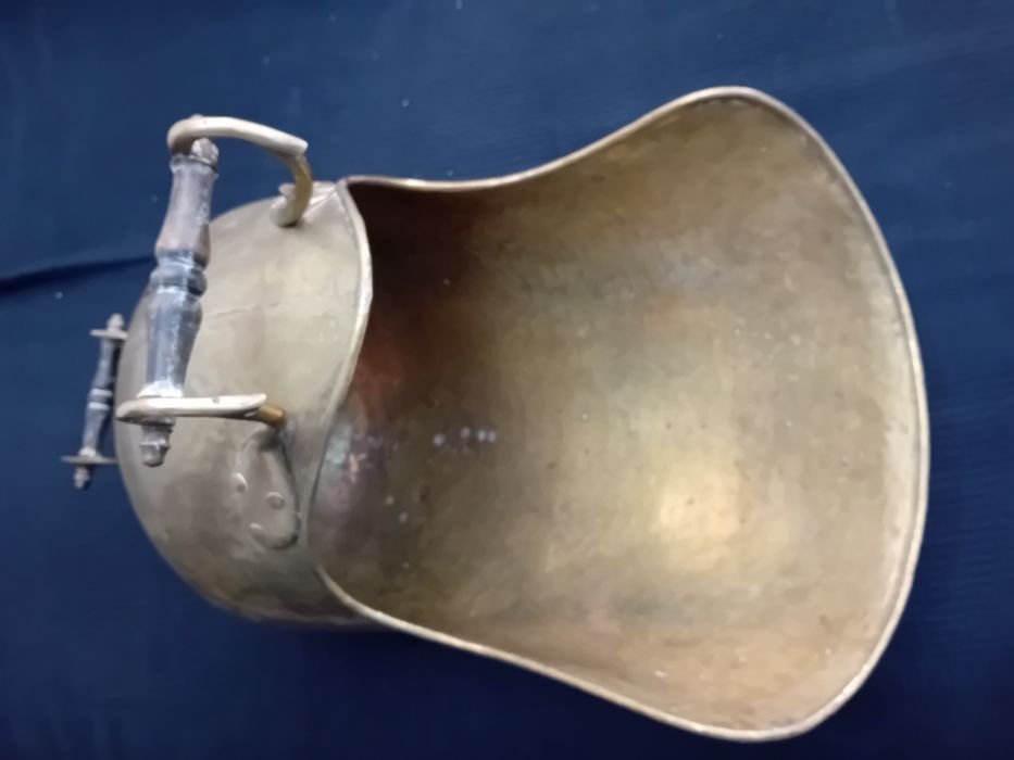 Balde de cinzas em cobre