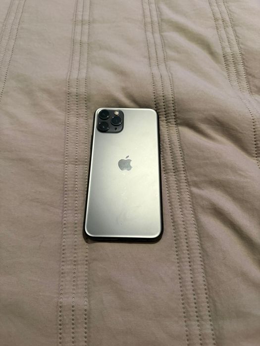 Iphone 11 pro (bateria 100%)