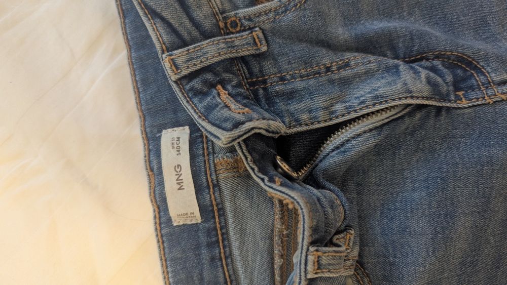 Джинсы Манго 140 размер