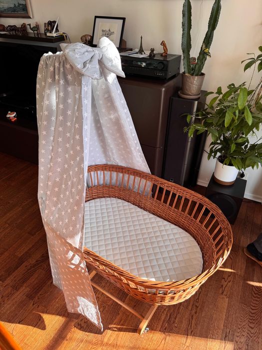 Wiklinowe łóżeczko