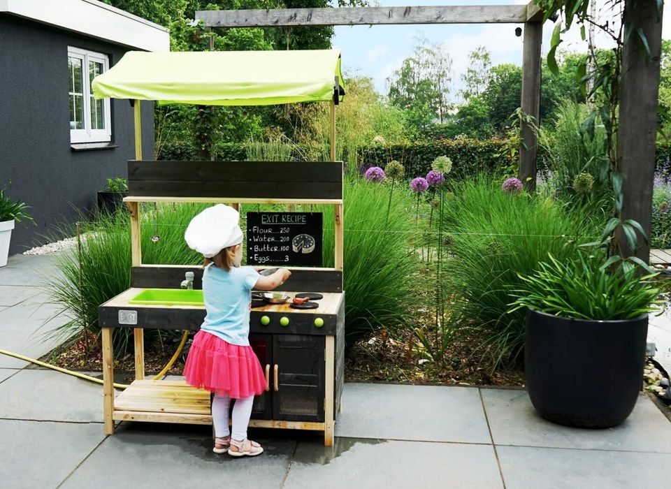 Дерев'яний будиночок EXIT Hika, пісочниці, столики з кипарису, Нідерлн