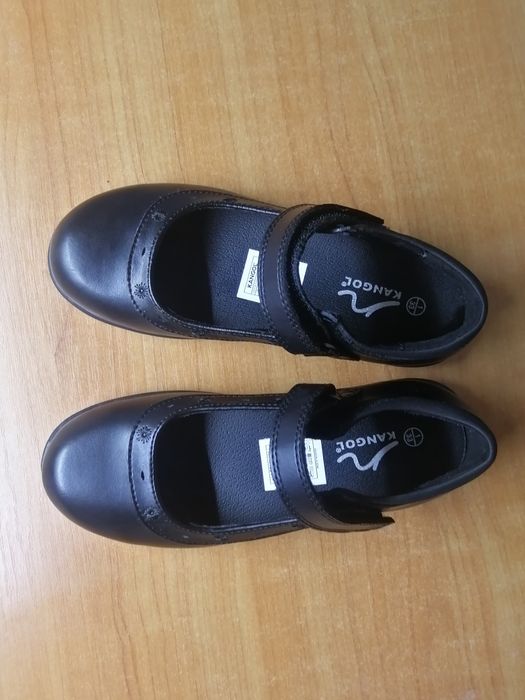 Чёрные кожаные школьные туфли 33 р. на девочку