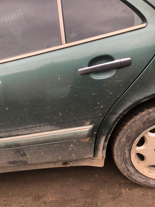 Мерседес 210  2.2 сdi