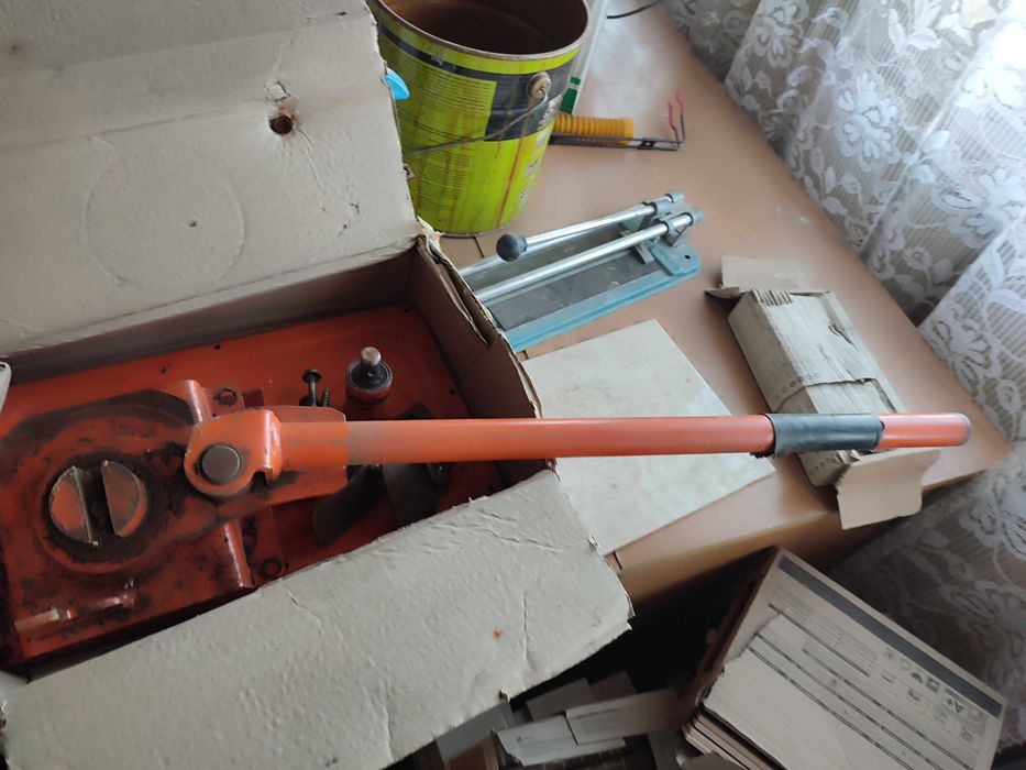 Wyprzedam narzędzia budowlane / materiały budowlane