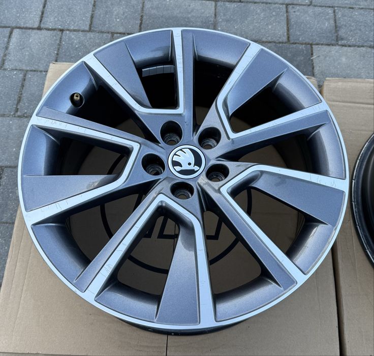 Oryginalne Felgi Skoda 17” 5x100 Rapid Fabia Scala Kamiq T-cross Taigo