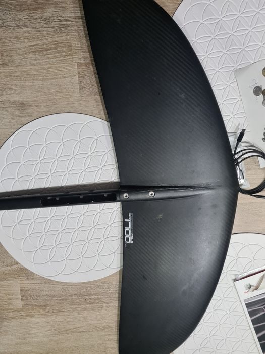 Stardboard foil super cruiser windsurfing.