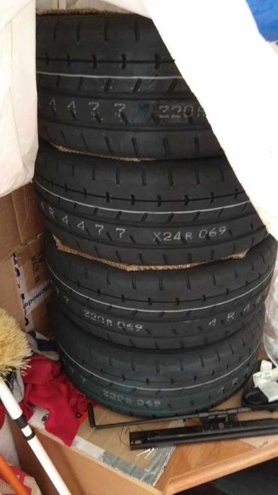 Jantes 106 GTI com pneus Yokohama A052 novos