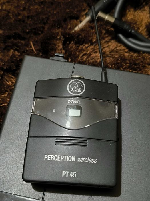 Microfone de lapela - AKG PW45 - Para Igrejas bandas e teatros