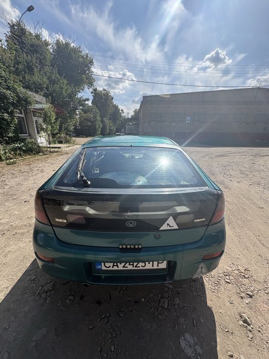 Mazda 323c 1996г