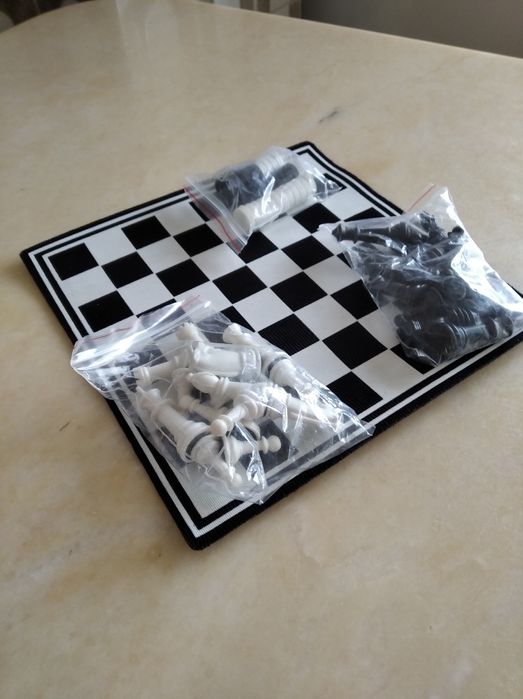 Kit com 3 jogos de viagem