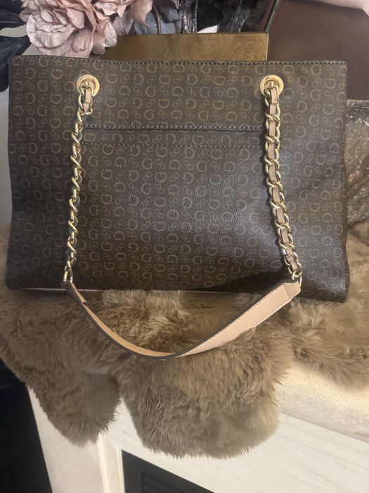 Mala Guess Nova