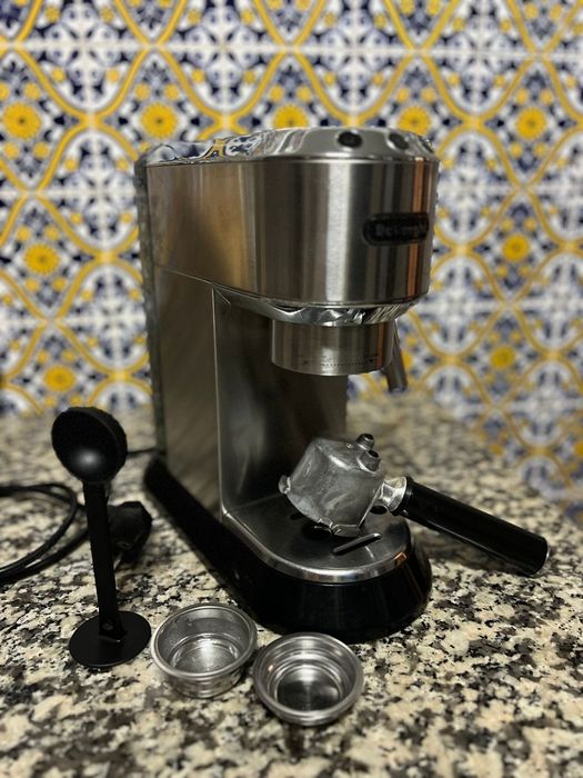 Vende-se máquina de café  marca Delonghi