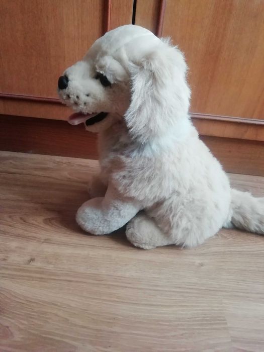 М'яка іграшка собака.