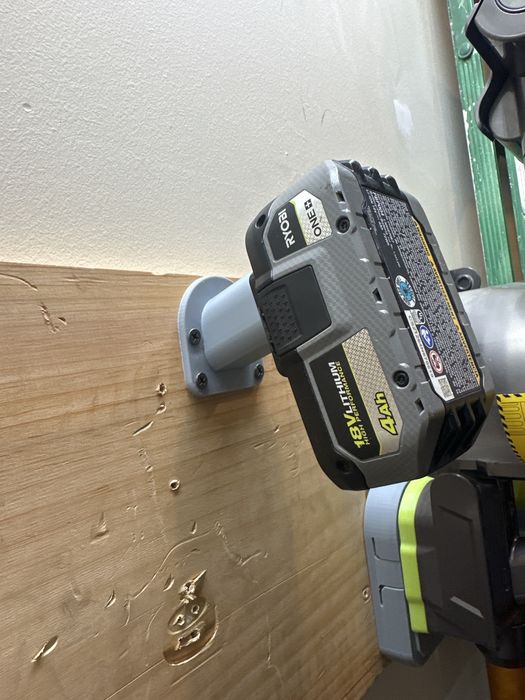 Uchwyt do bateri Ryobi One 18v