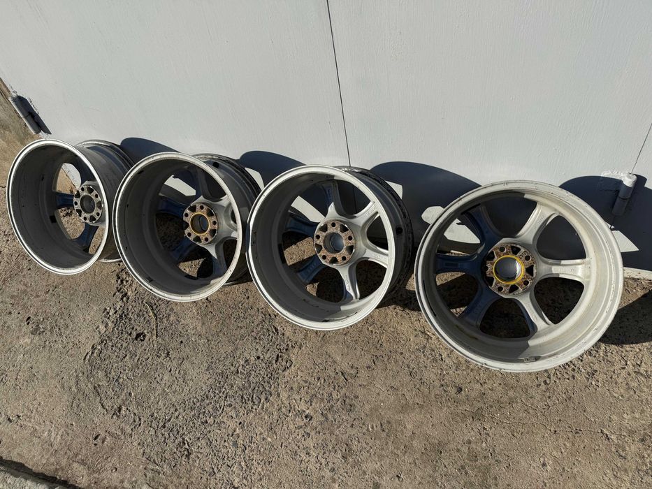 Продам диски на Nissan R17