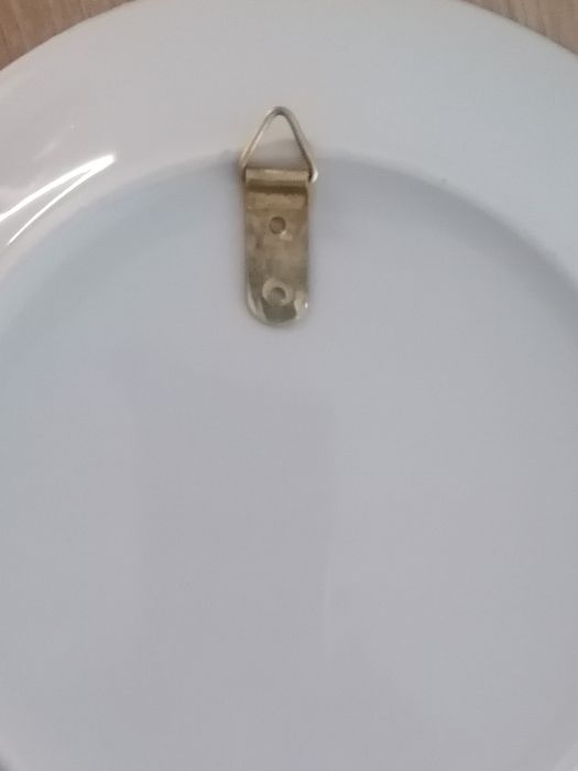 porcelanowy talerzyk ozdobny J. C. V. Hunnik Hand