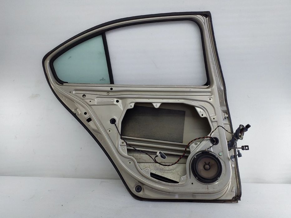 Porta trás esquerda SKODA Octavia II Hatchback (1Z3)