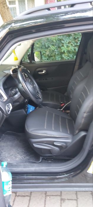 Автомобіль Джип Ренігат