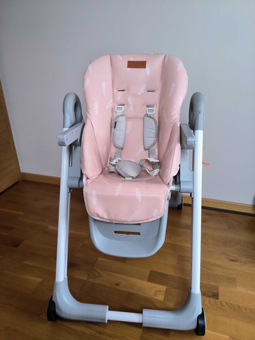 Krzesełko do karmienia z regulacją wysokości