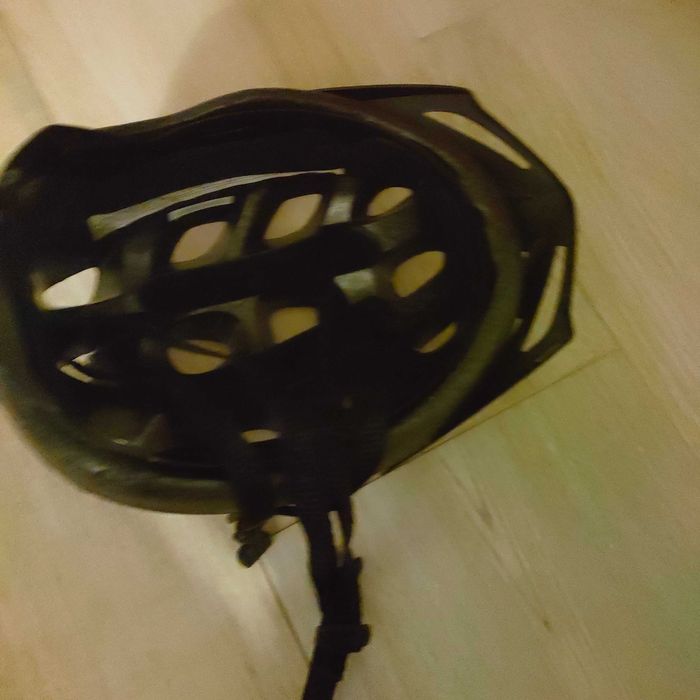 Vendo capacete (adulto)