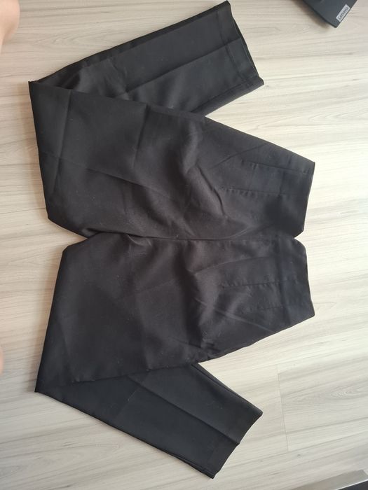 Czarne eleganckie spodnie
