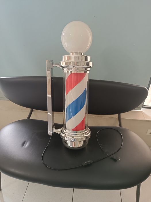 Cadeira de Barbeiro  + Móvel c/rampa de lavagem