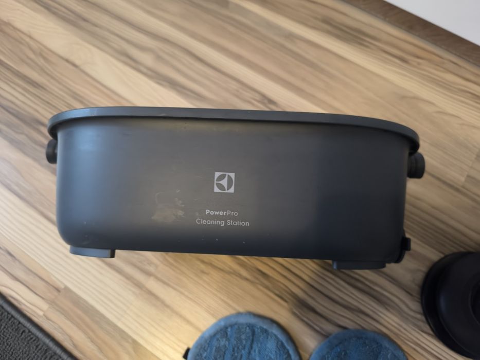 Odkurzacz pionowy Electrolux Pure Q9 stacja mopująca do odkurzacza