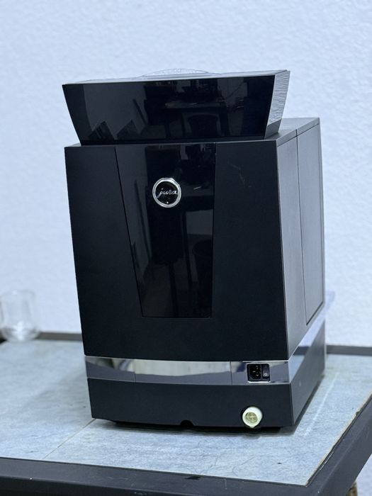 Кавомашина Jura Giga X3C Profesional