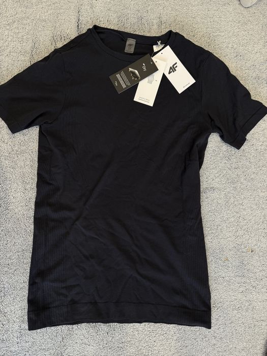 Оригінальна швидковисихаюча футболка 4F для тренувань