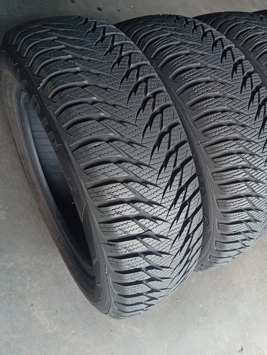 Goodyear UltraGrip 8 4шт 185/65 R15 шини зимові дуже добрі і гребучі