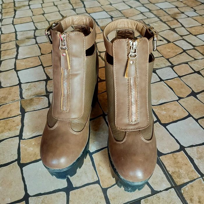 Sapatos em pele N° 41