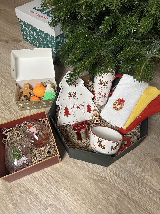 Новорічні подарункові бокси