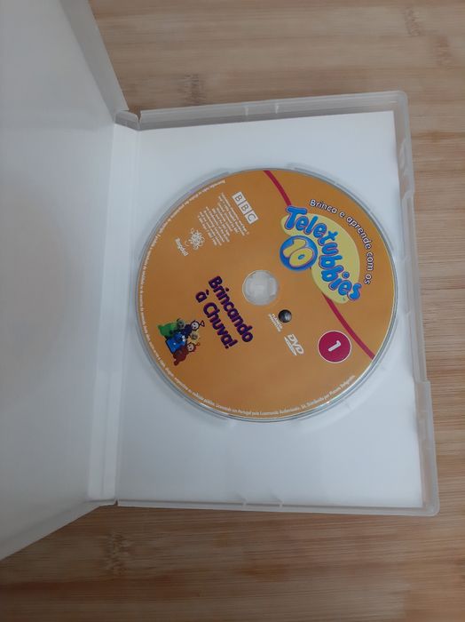 DVD Teletubbies brincado à chuva