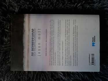Livro: Os Regressados