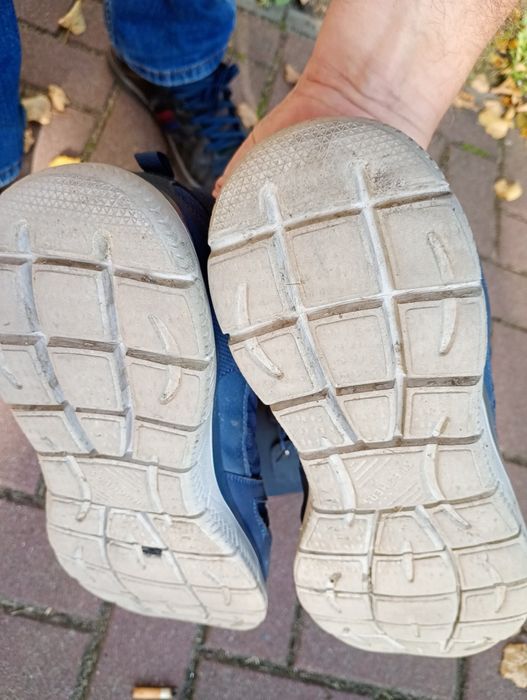 2 pary butów rozmiar 46-46,5.