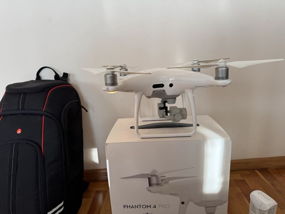Na sprzedaż dron Dji Phantom 4 Pro + dodatkowe śmigła + plecak
